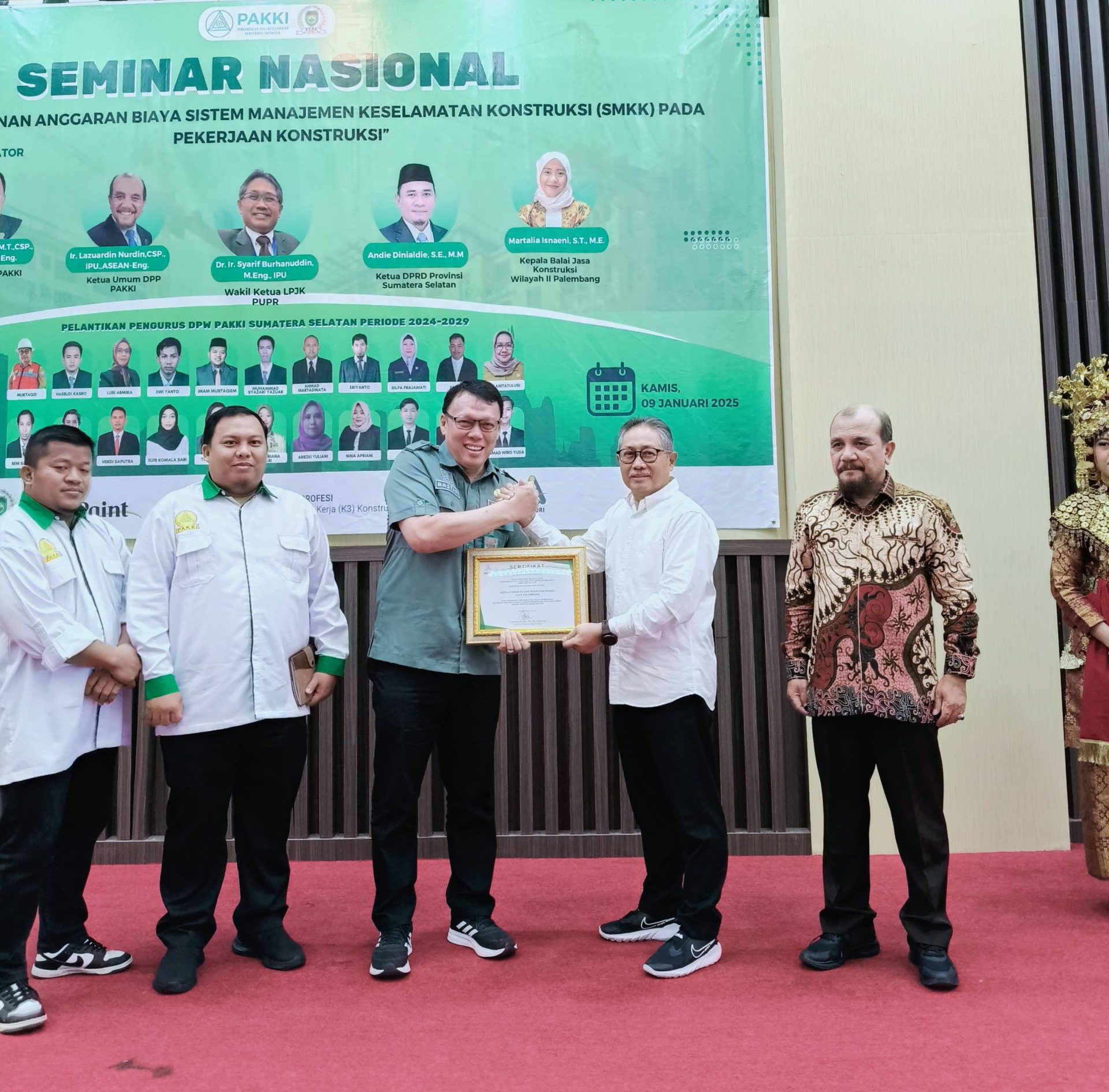 4bc182e6-54a2-43db-b77e-4de023c290e0