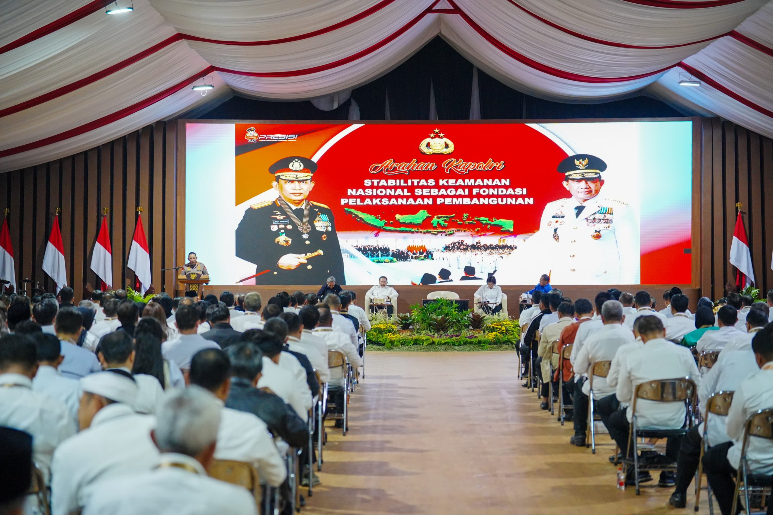 4ac8b601-0aee-4e9d-99c8-eb3f837e494d