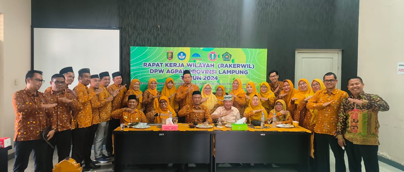Para Pengurus DPW Asosiasi Guru Pendidikan Agama Islam Indonesia (AGPAII) Provinsi Lampung. (Foto: lstimewa)