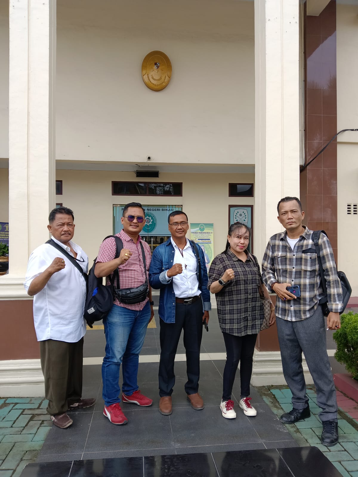 bcf6b4e2-21c7-4745-9045-4739073751f5