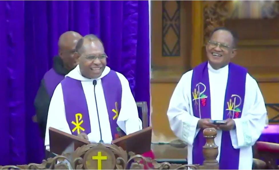 ukusp timika baru dan pastor paroki